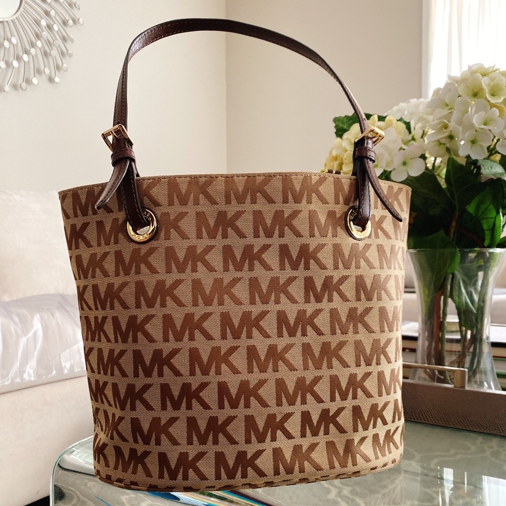 Michael Kors Signature Jacquard purse